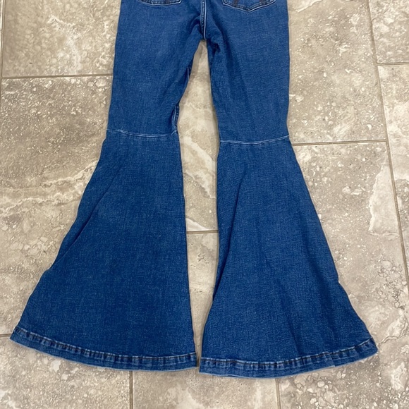 Wrangler Women’s High Rise Flare Jeans Sz 28 x 36 - Picture 10 of 15